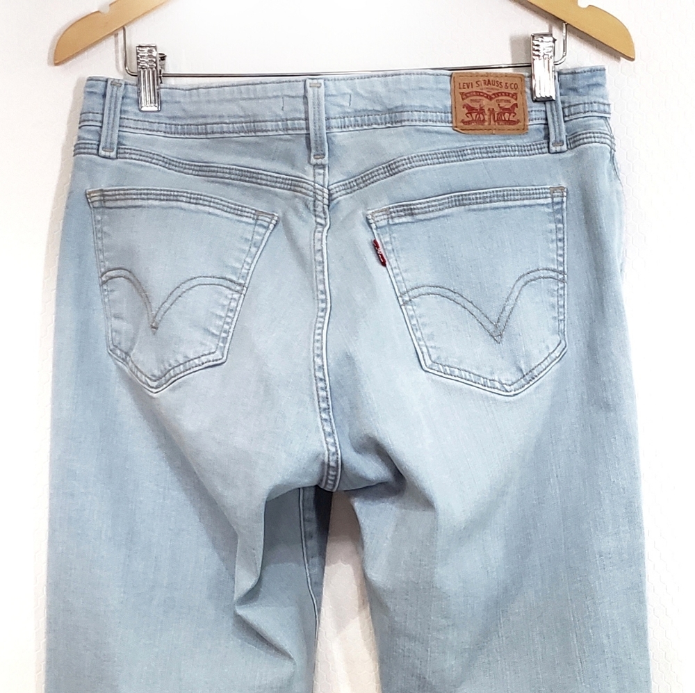 529 Levi's Curvy Bootcut Light Wash Blue Jeans